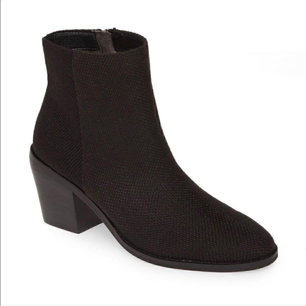 Band of Gypsies | Loveland canvas booties